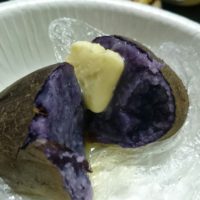 紫ジャガイモ　じゃがバター